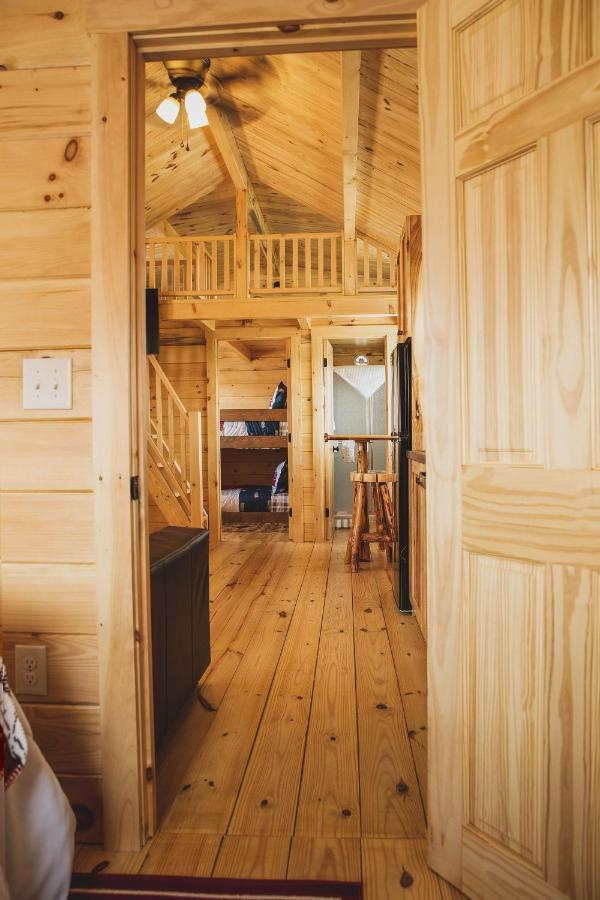 The Big Texan - Cabins And Wagons Amarillo Buitenkant foto