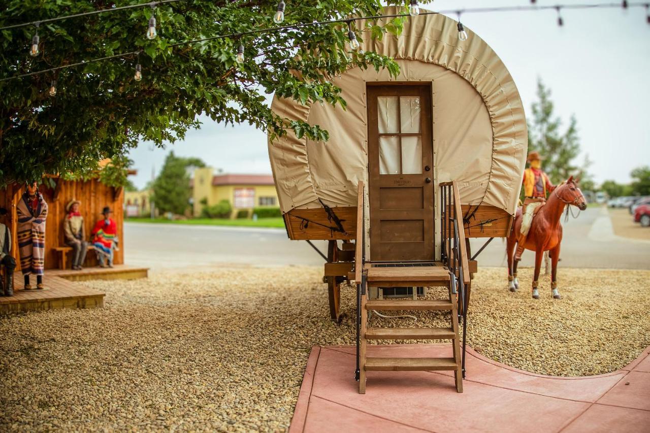 The Big Texan - Cabins And Wagons Amarillo Buitenkant foto