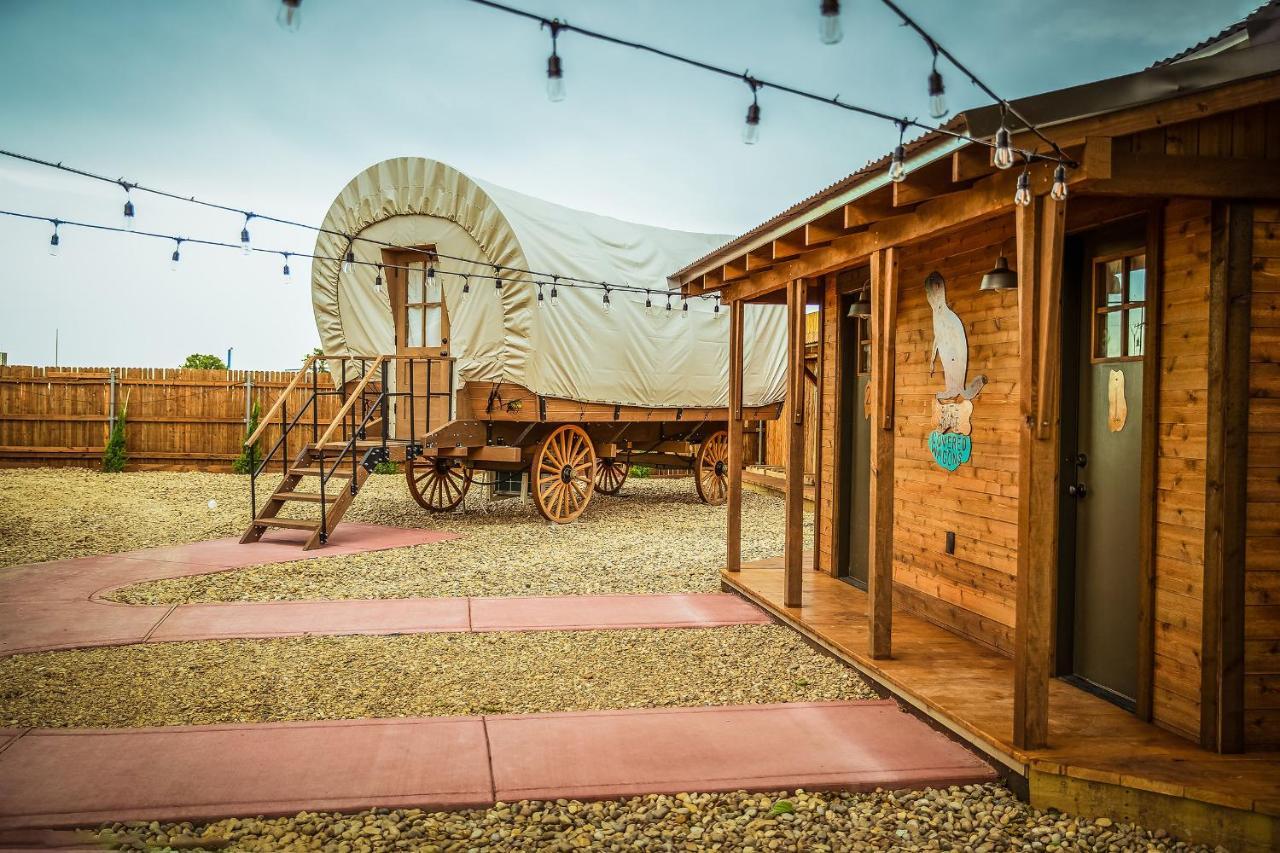 The Big Texan - Cabins And Wagons Amarillo Buitenkant foto